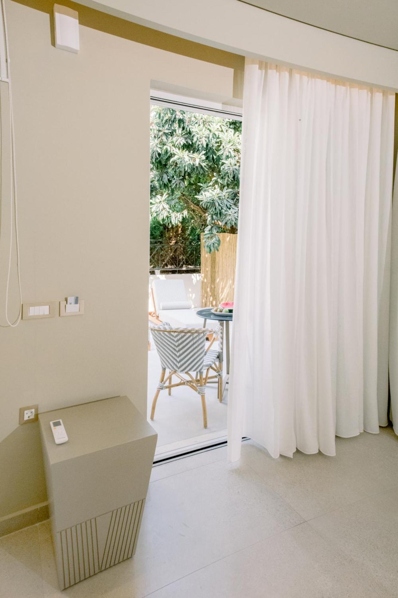 Nidra With Veranda Apartment